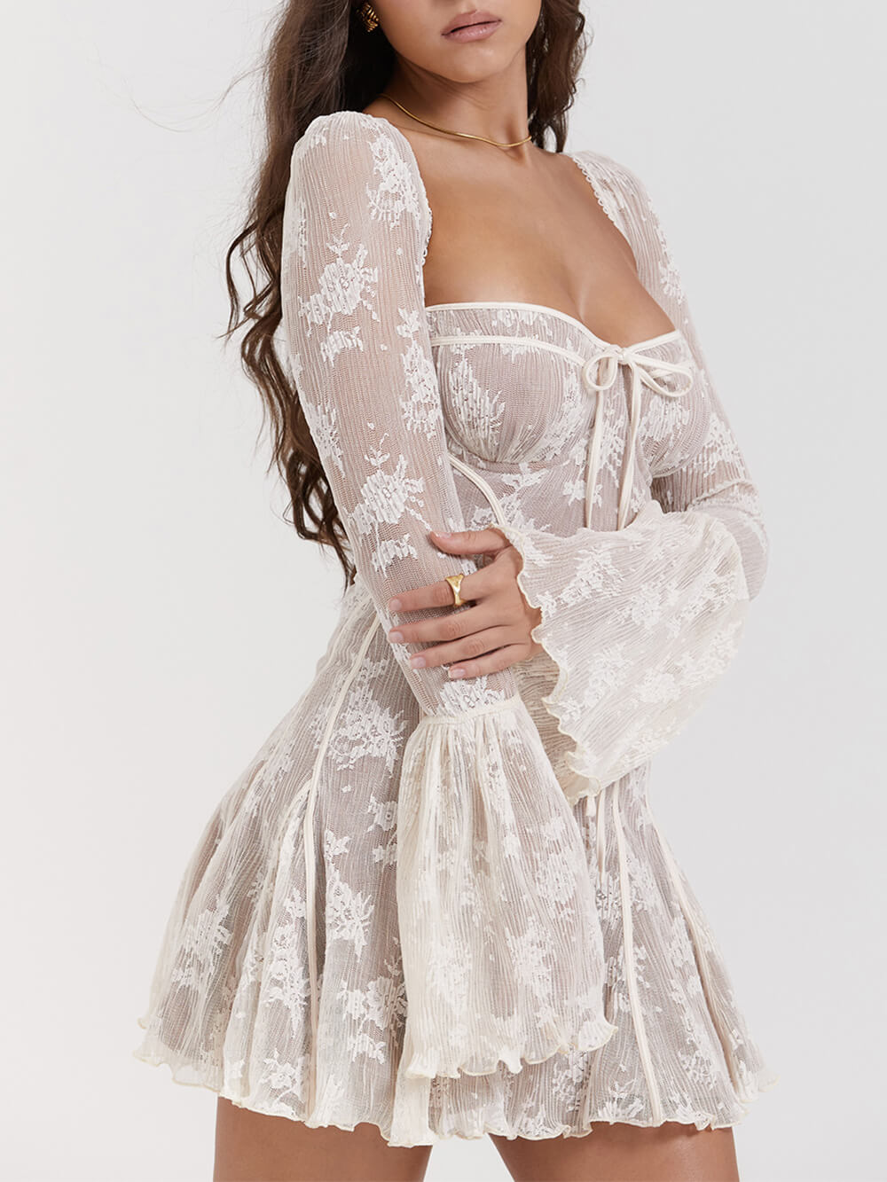 Betty: Ein elegantes Luxuskleid