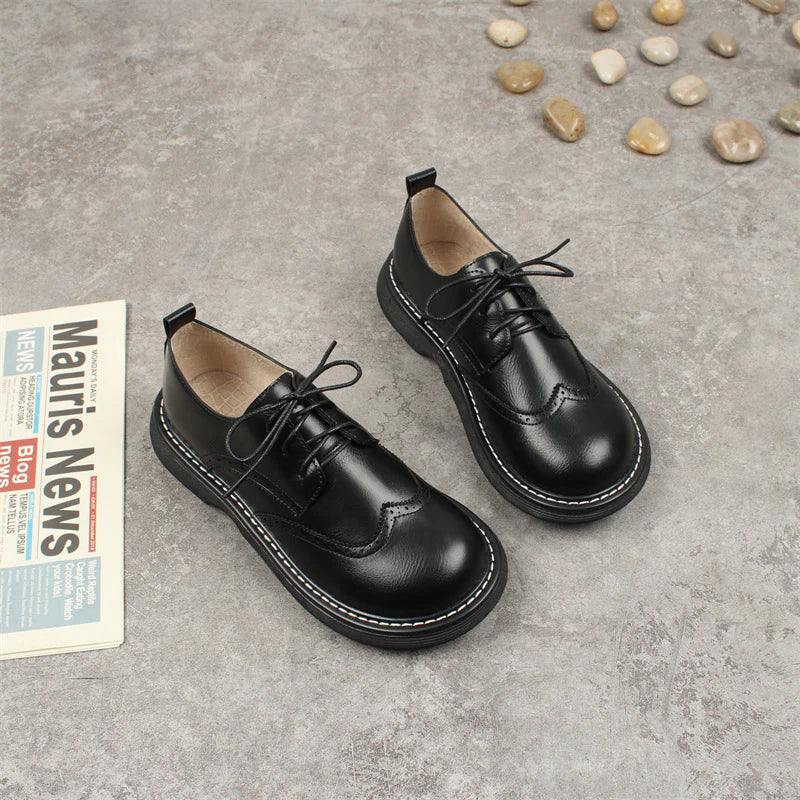 Weite Oxford Schuhe im Brogue-Stil – Alena