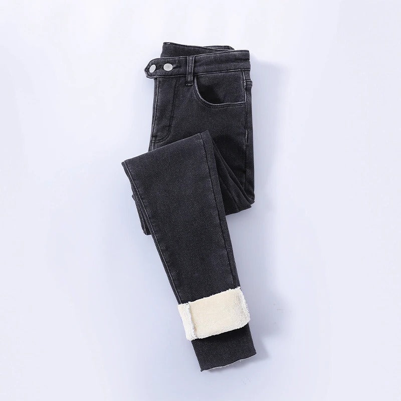Kaarina Winterjeans: schmeichelhafte Passform und wärmendes Material