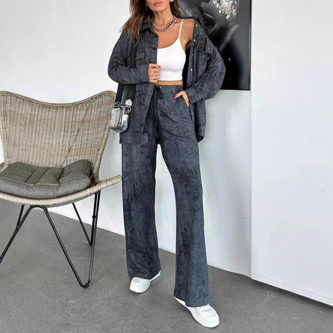 Weites, bequemes Damen-Zweiteiler Set aus samtiger Qualität, modern designt