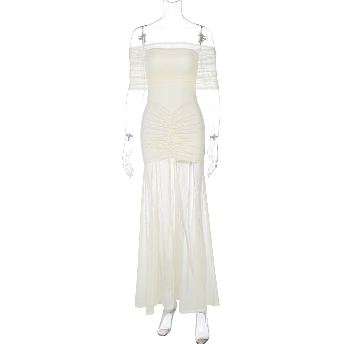 Abendkleid für Damen mit transparenten Einsätzen, raffinierten Rüschen und figurbetontem Schnitt von MODEGEIST