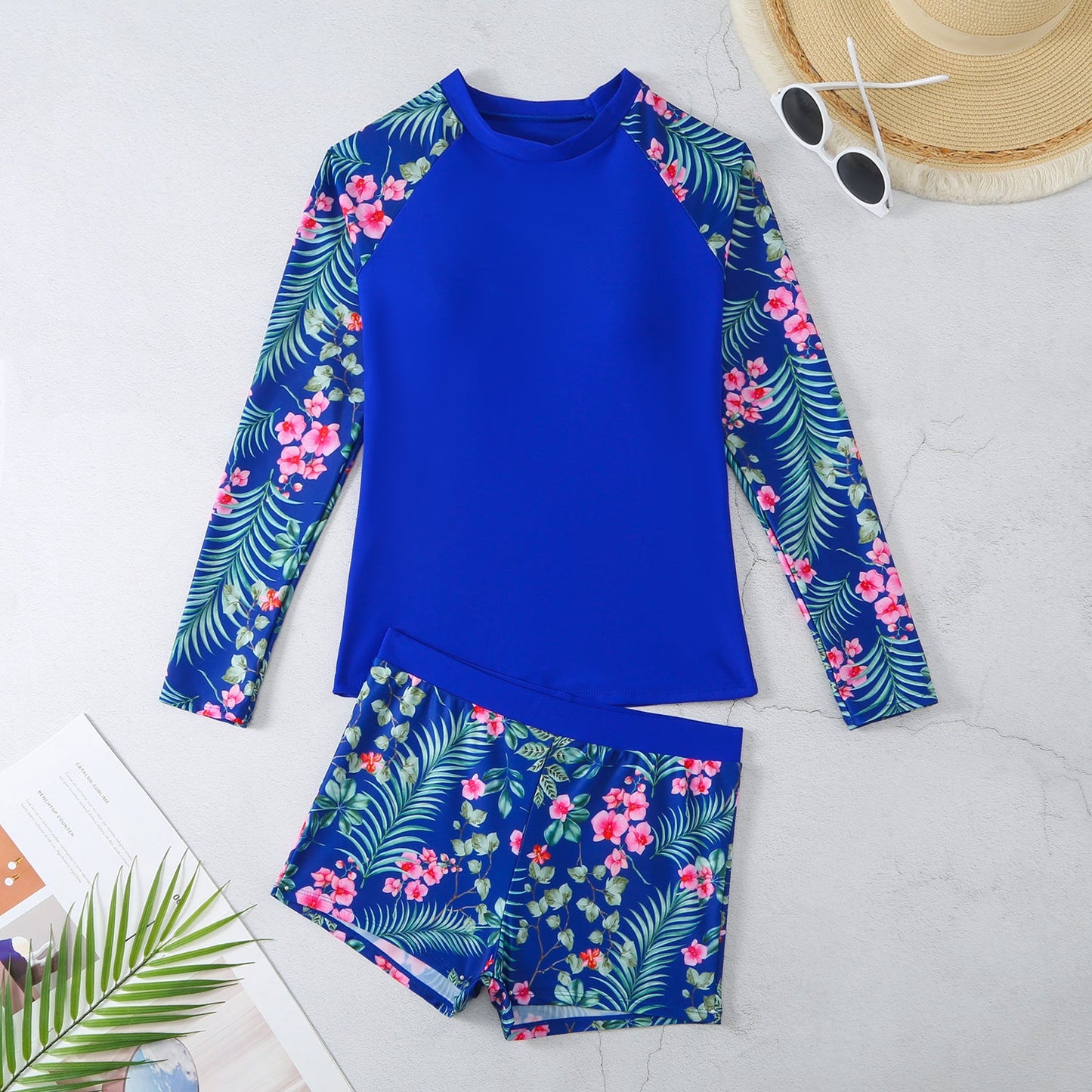 Langärmliger UV-Schutz Rashguard und Surfshorts für Damen von MODEGEIST