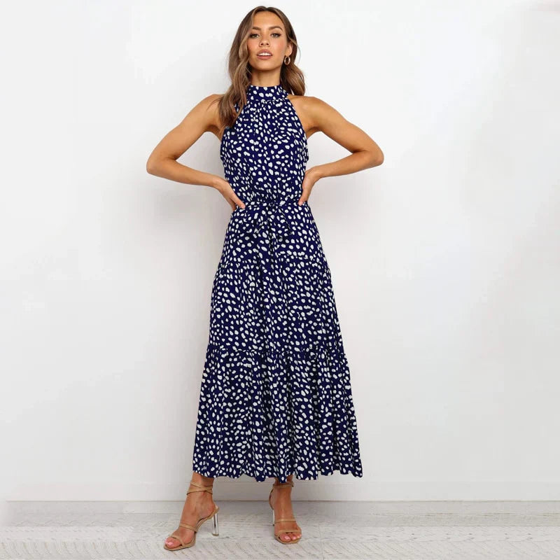 Roisin: Luxuriöses Neckholder-Kleid mit Punkten