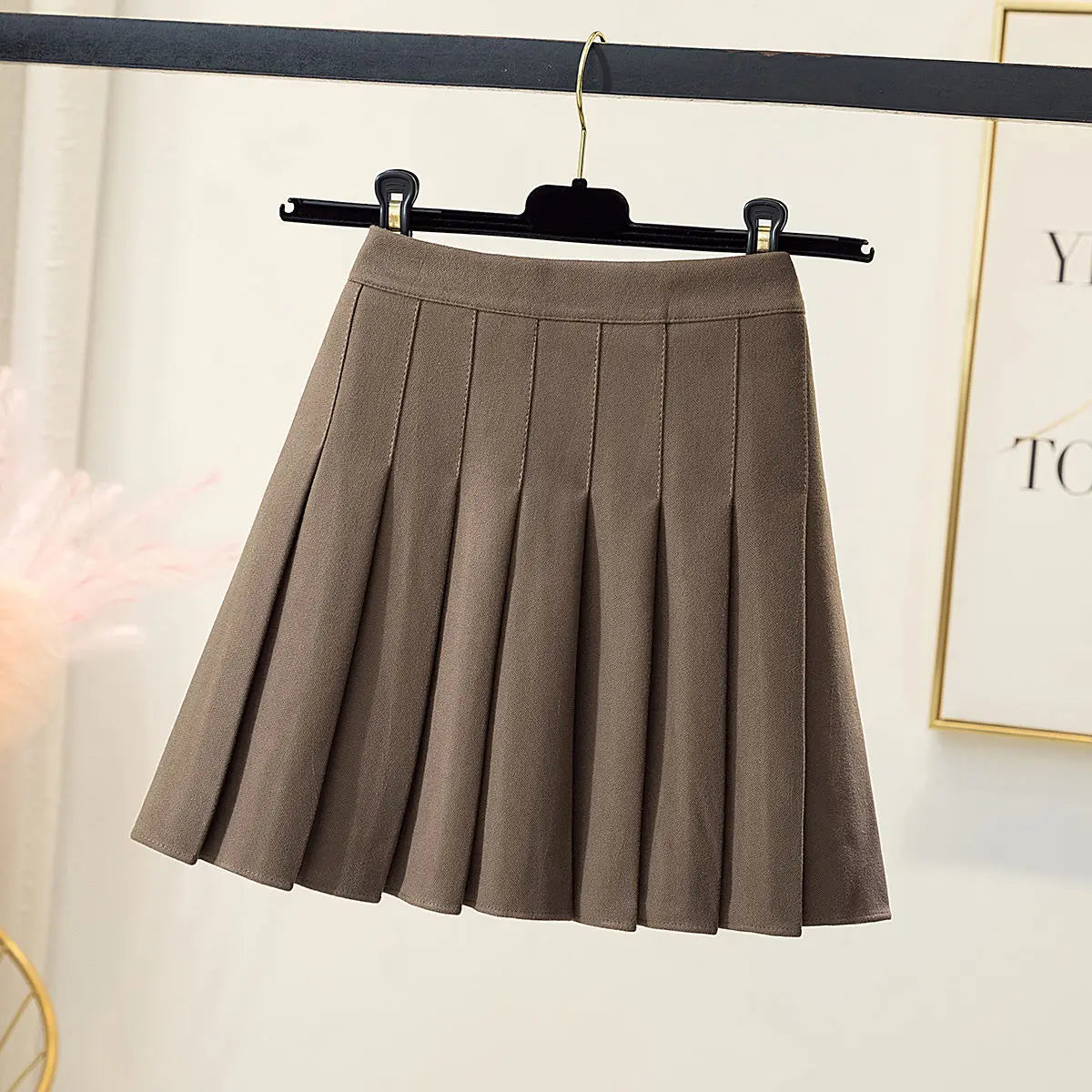 Trendiger und einfacher Winterpullover von Dionysina