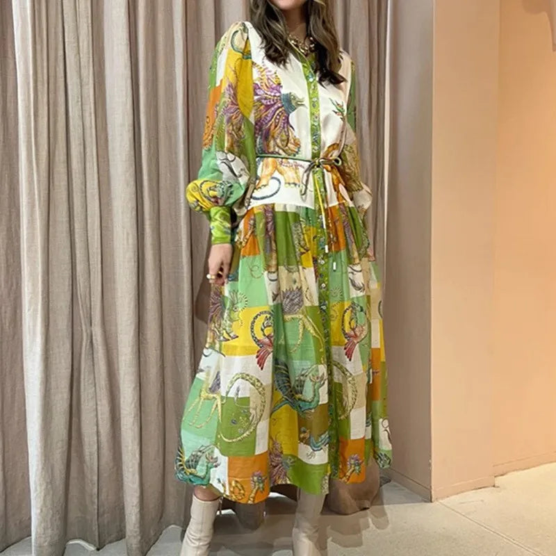 Damenkleid Rachel: lässiger Schnitt, Knöpfe, V-Ausschnitt