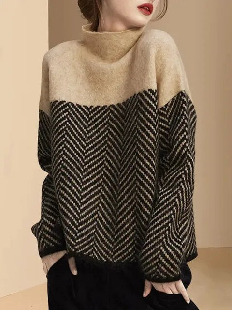 Weiche Pullover aus Olive mit mittlerem Kragen und geteilten Nähten