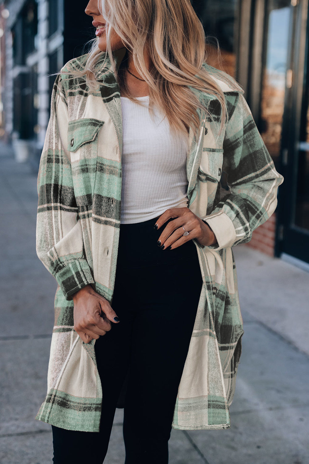 ModeGeist | Lange Karierte Shirtjacke Baumwollmischung Stilvoll und Praktisch