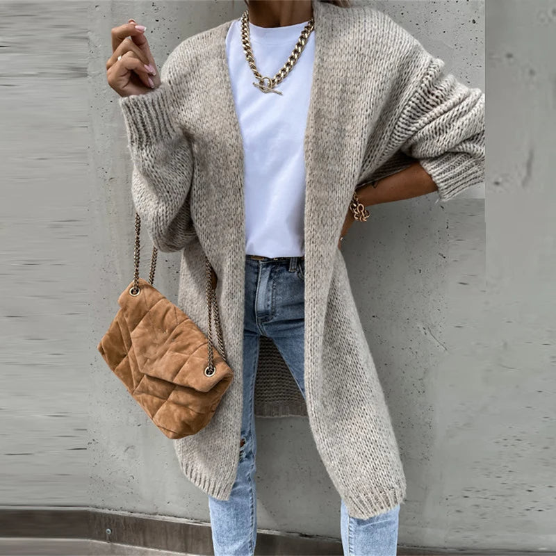 ModeGeist | Elegante Kaschmir Damenstrickjacke in Mittlerer Länge