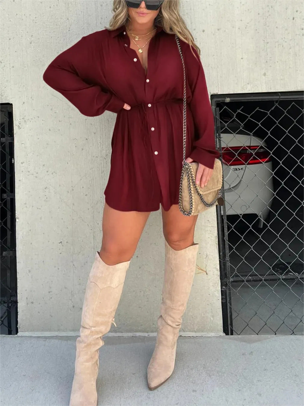 Lynda Jumpsuit mit Knopfleisten: Modisches Hemdkleid