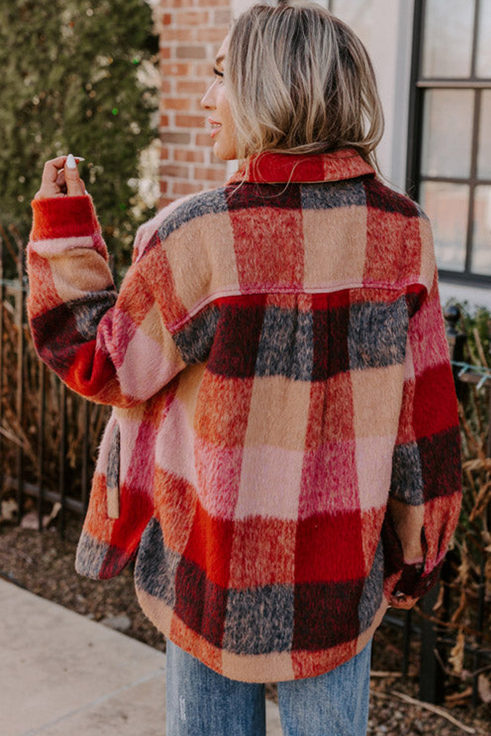 ModeGeist | Geräumige Karierte Orange Freizeitjacke mit Pattentaschen und Knöpfen