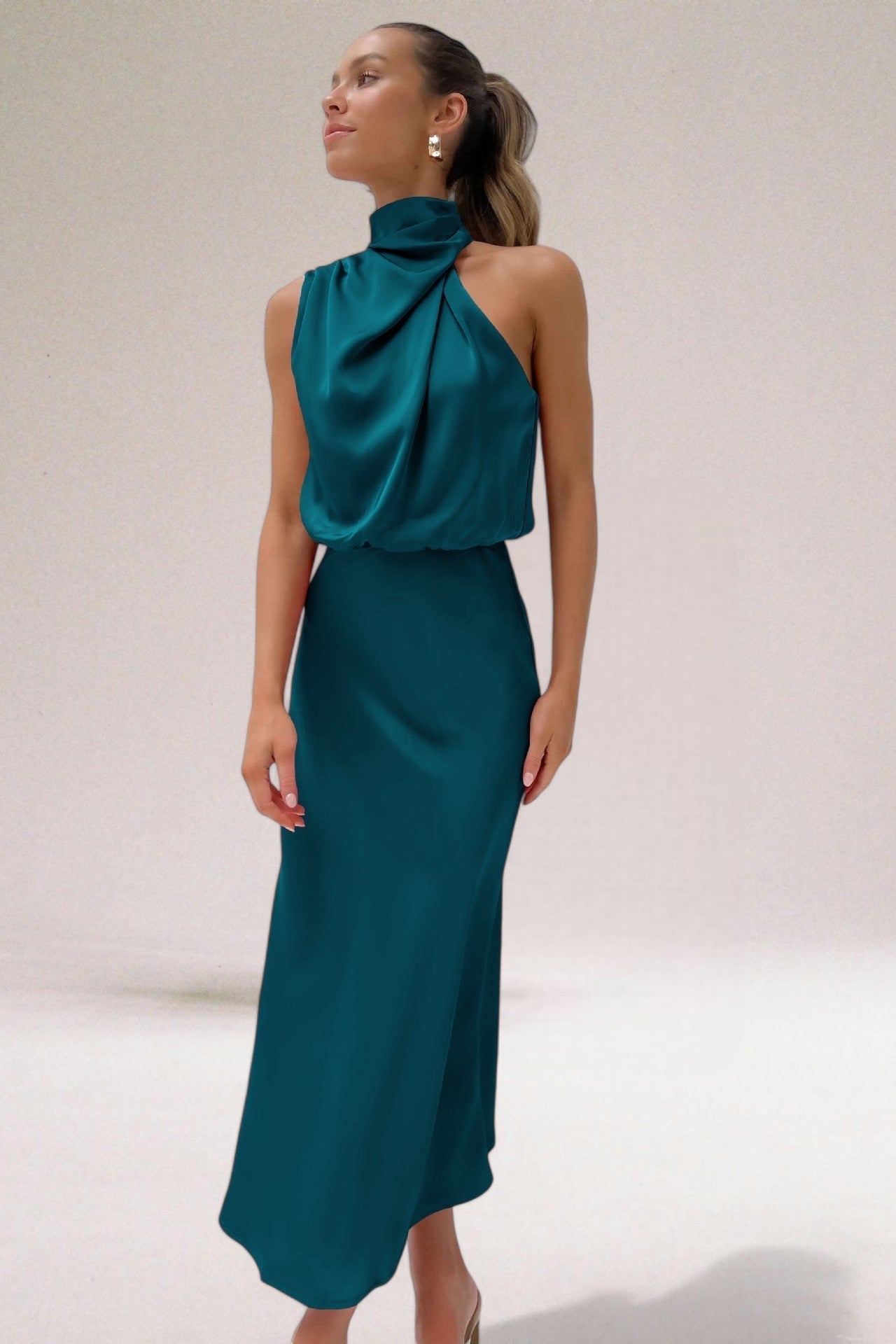 MODEGEIST Damen Neckholder Kleid Fließend Glänzend Elegant Abendkleid