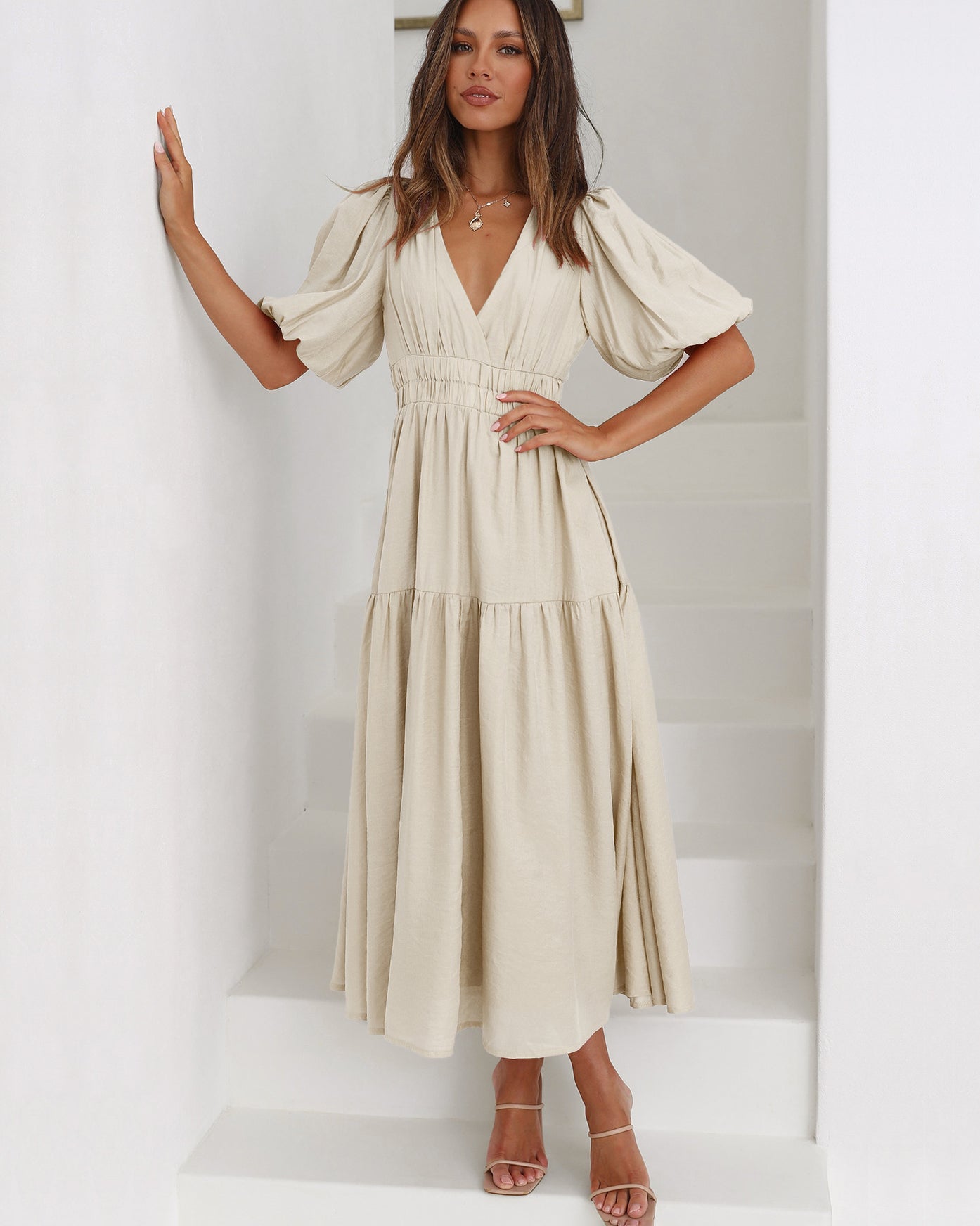 MODEGEIST Damen V-Ausschnitt Midi-Kleid Puffärmel Schwarz