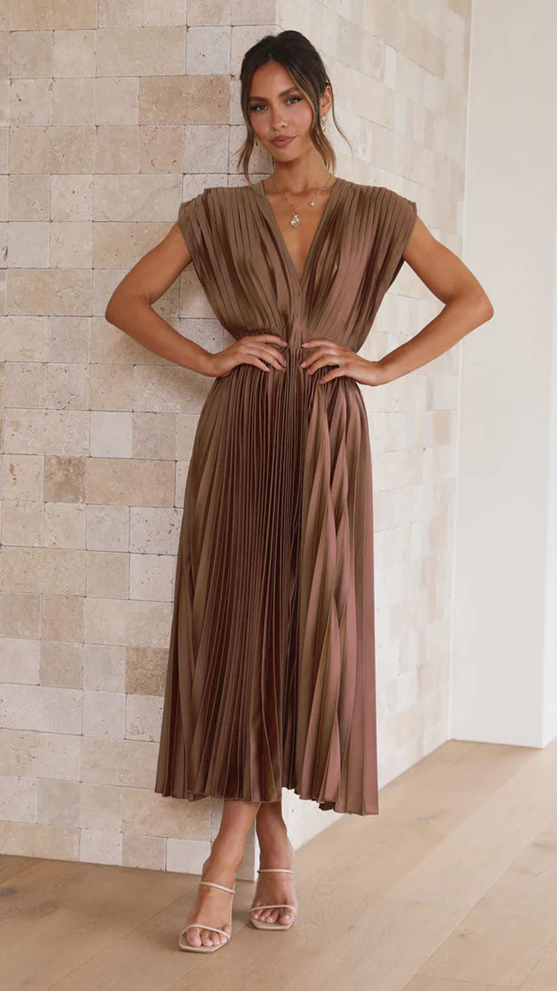 Fudus Faltenkleid mit Reißverschluss: lässiger Stil
