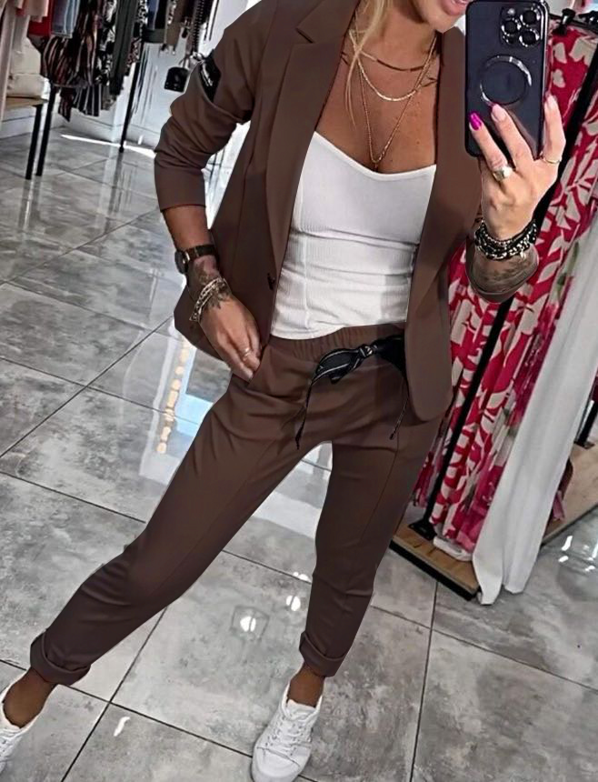 Edle Baumwolljacke und -hose von Marie™