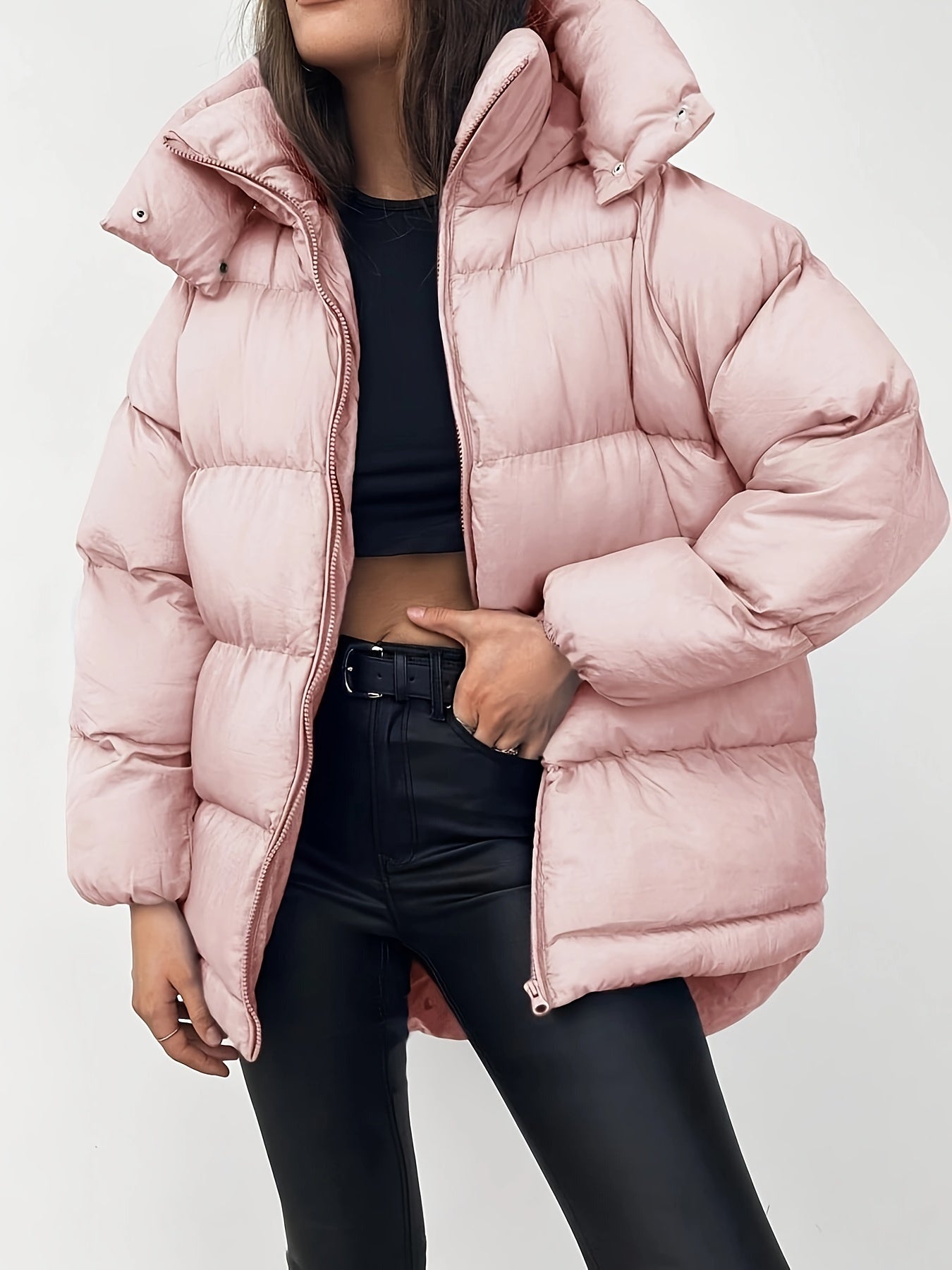 ModeGeist | Kurze Steppjacke mit Kapuze und Stehkragen für Damen Ideal Bei Kaltem Wetter