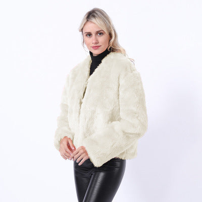 Damen Kurze Kunstpelzjacke mit modernem Schnitt und breit geschnittenen Ärmeln ModeGeist