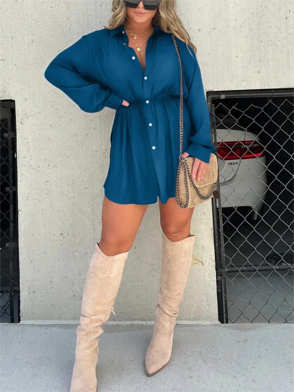 Lynda Jumpsuit mit Knopfleisten: Modisches Hemdkleid