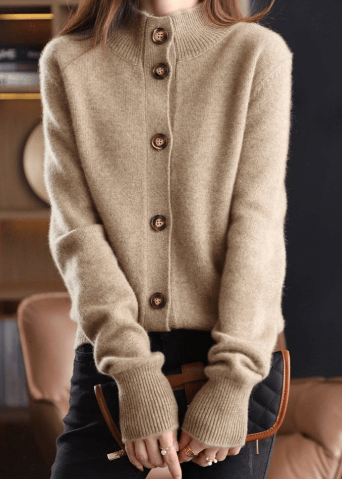 Elegante Strickjacke Ingrid mit Knöpfen