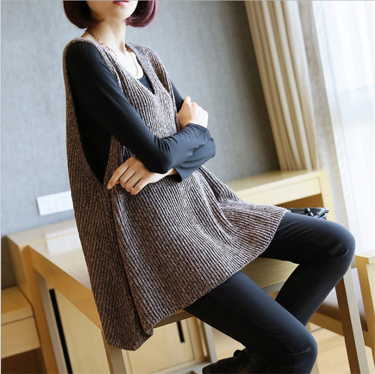 Damen Stricktop mit V-Ausschnitt und luftiger Silhouette ModeGeist