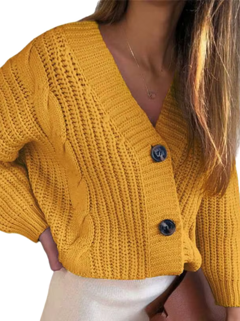 ModeGeist | Der Grobe Strickcardigan mit Zopfmuster & Charakter