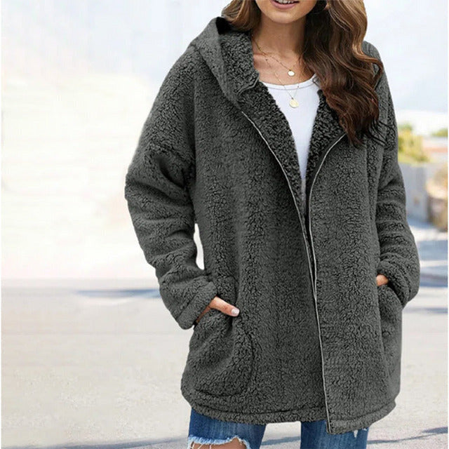 ModeGeist | Warmer Mantel mit Kuscheliger Kapuze