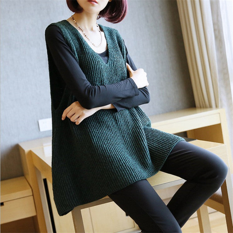 Damen Stricktop mit V-Ausschnitt und luftiger Silhouette ModeGeist