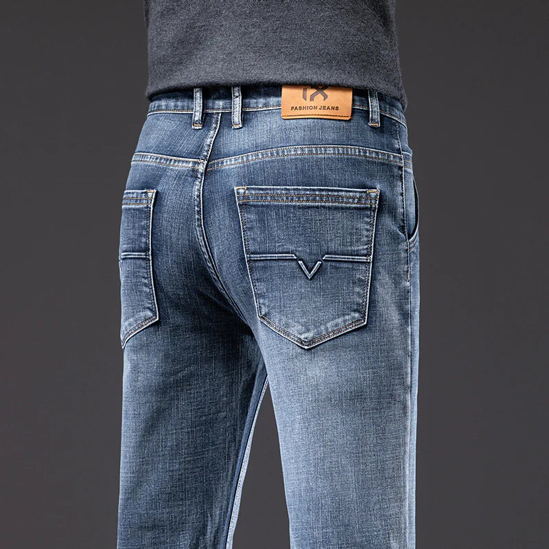 VERNER - Straight-Leg Jeans