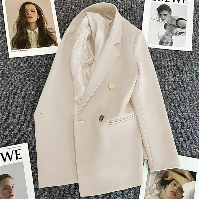 Damenblazer mit Knöpfen von Avelena
