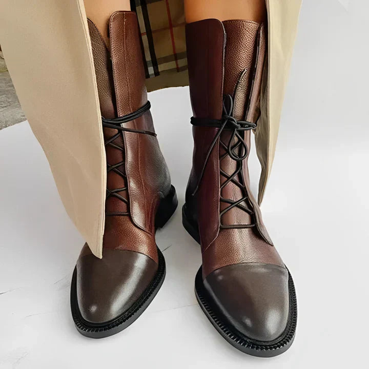 ModeGeist | Klassische Damenstiefel aus Leder
