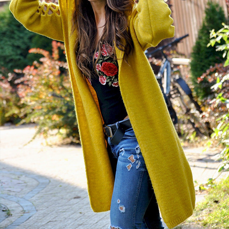 Damen stylische Strickjacke mit floralem Muster und offenen Ärmeln ModeGeist