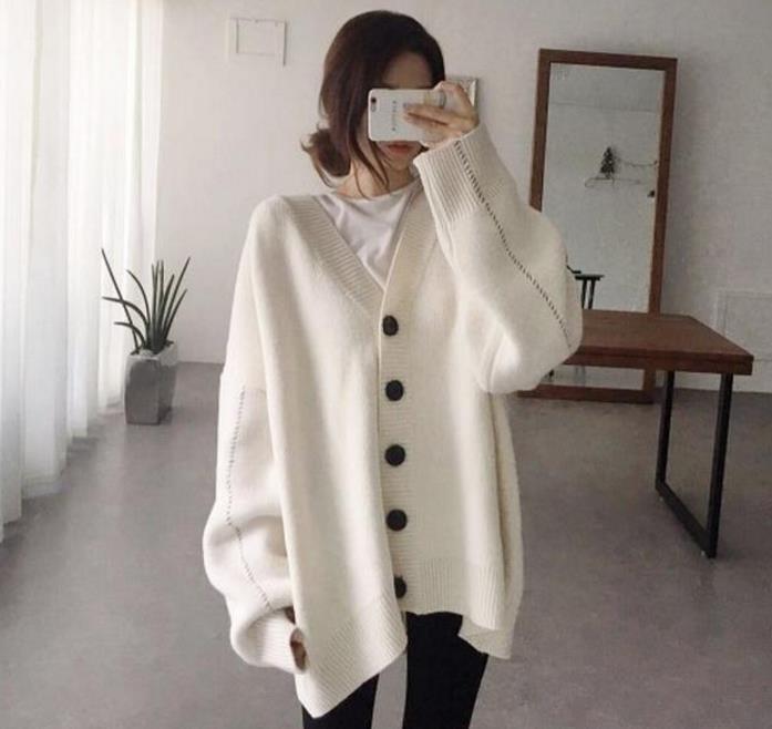 Damen lässige Strickjacke mit übergroßem Schnitt und großen Knöpfen ModeGeist