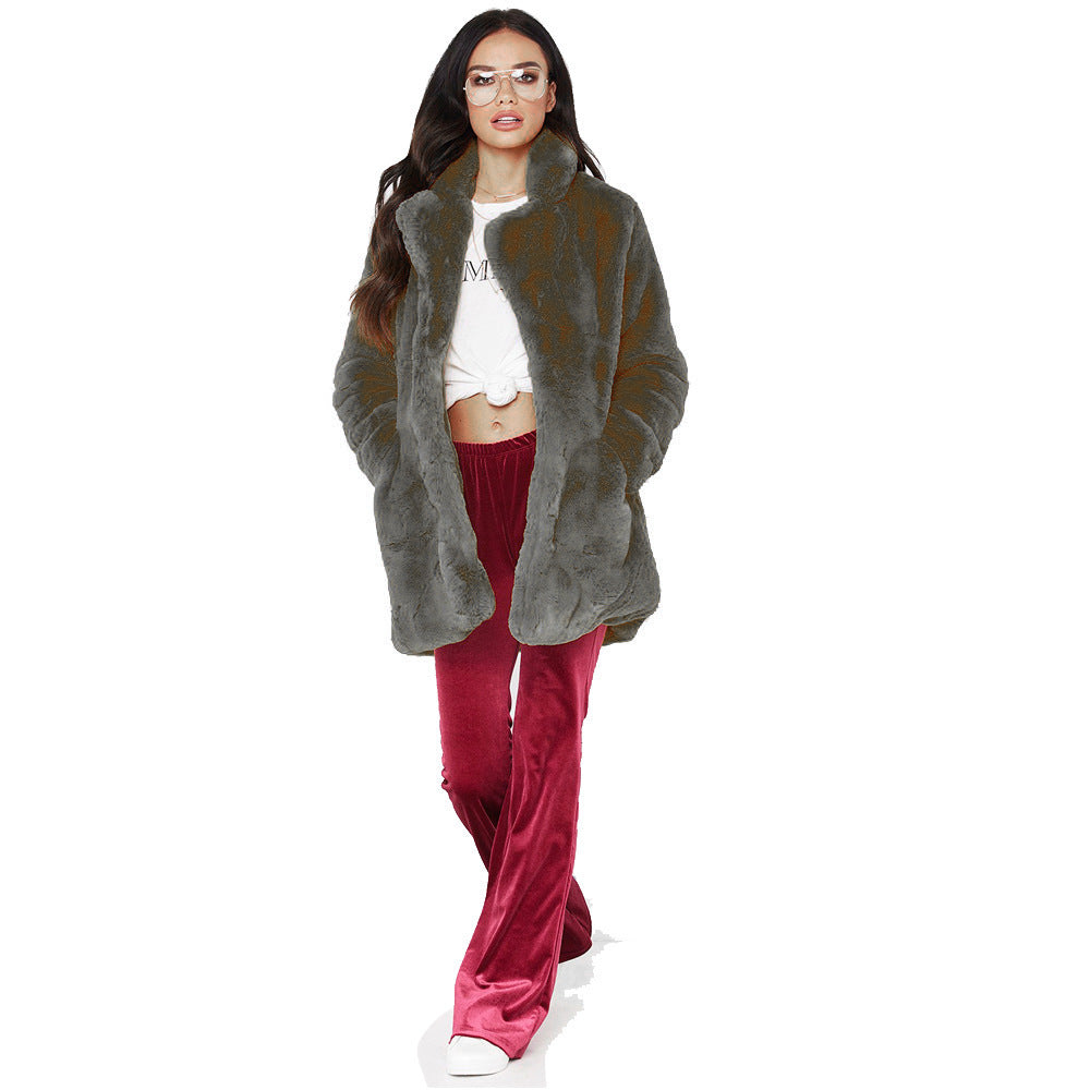 Damen Flauschige Langjacke aus Kunstpelz mit Kapuze ModeGeist