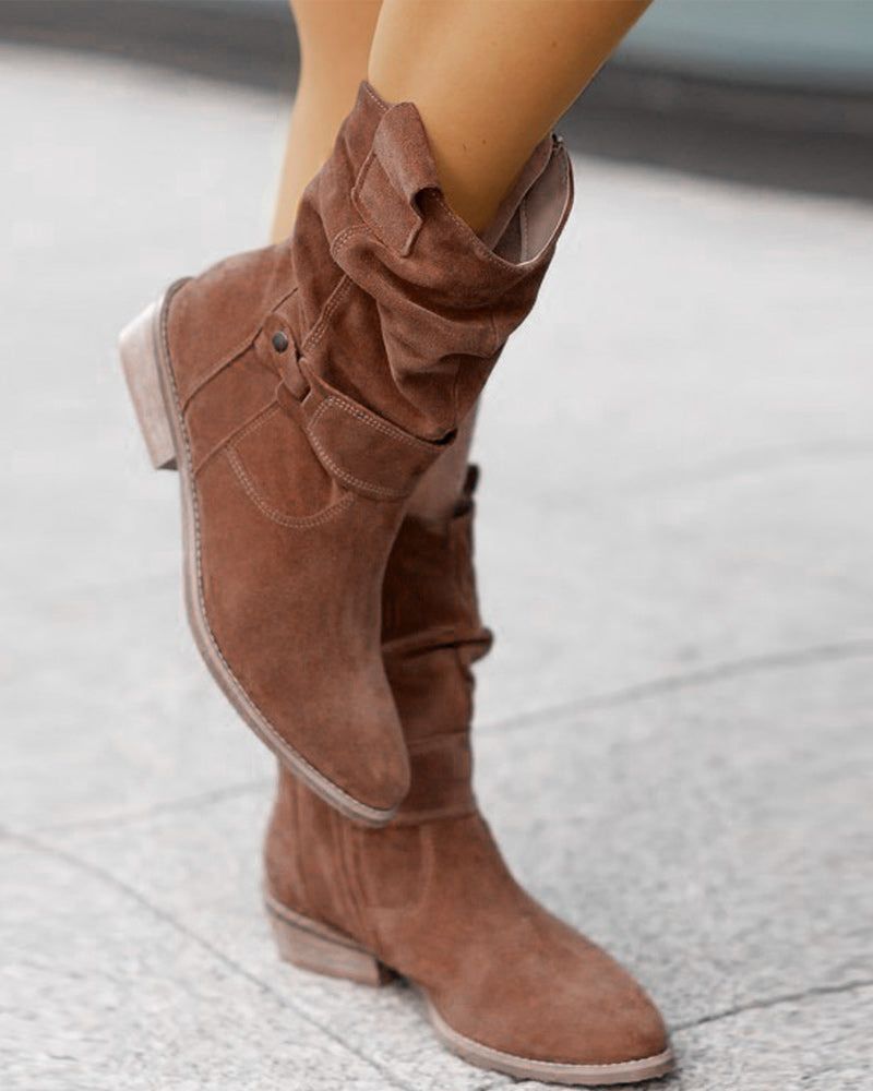ModeGeist | Trendige Stiefel mit Niedrigen Absätzen
