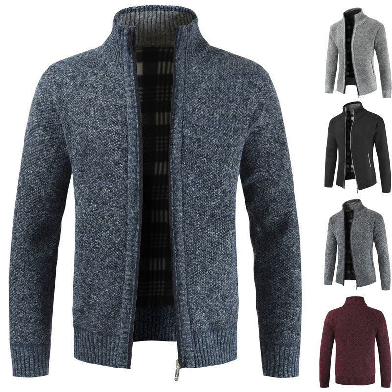 Herren Strickjacke mit hohem Kragen und plüschigen Innenfutter ModeGeist