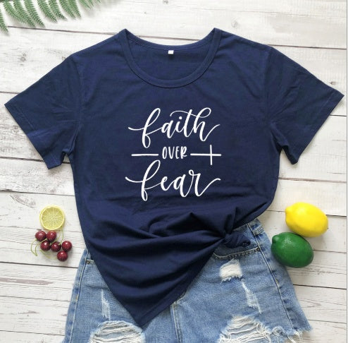 Frauen T-Shirt mit christlichem Glaubens-Aufdruck von Fudus