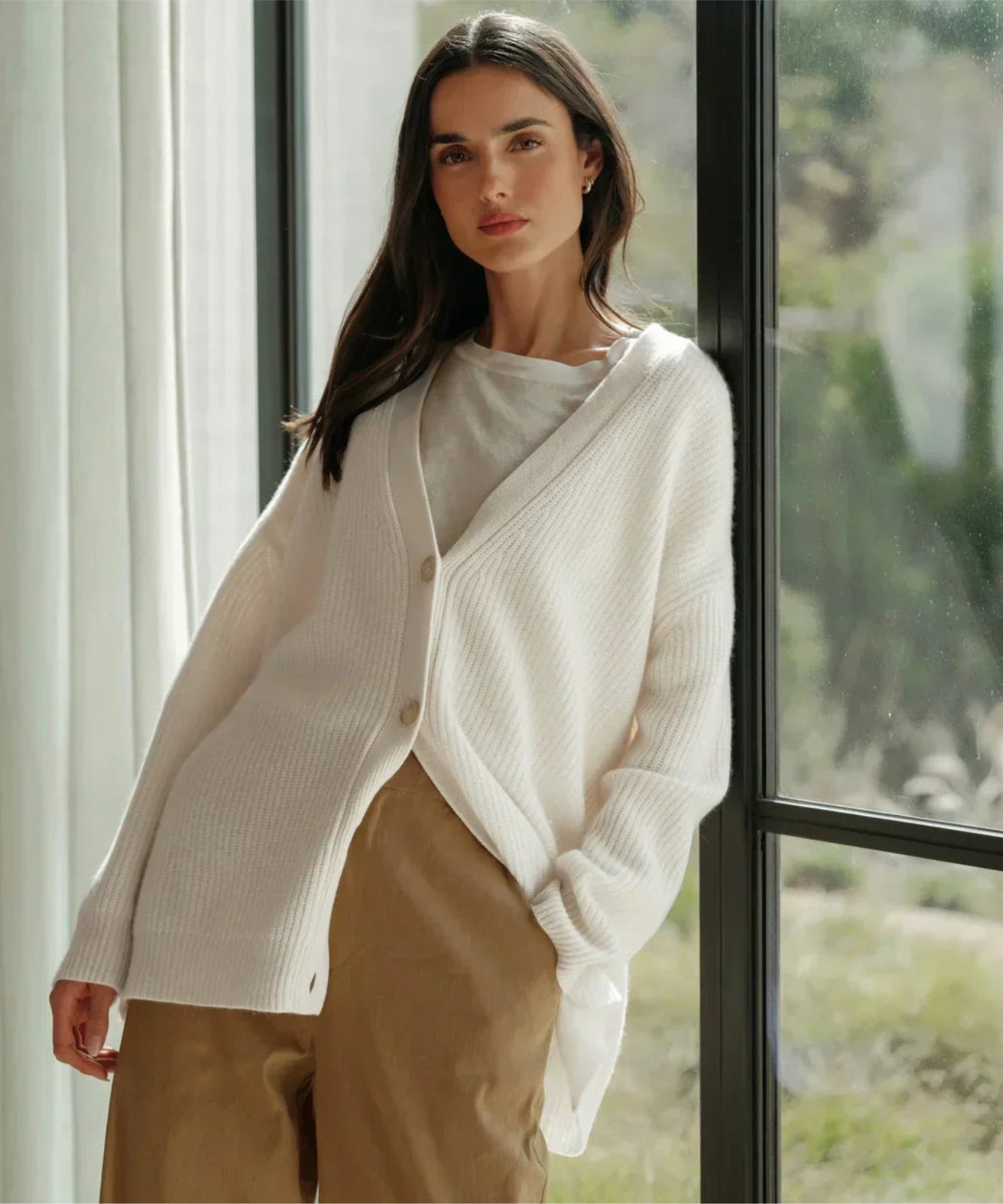 ModeGeist | V-Ausschnitt-Cardigan für Frauen