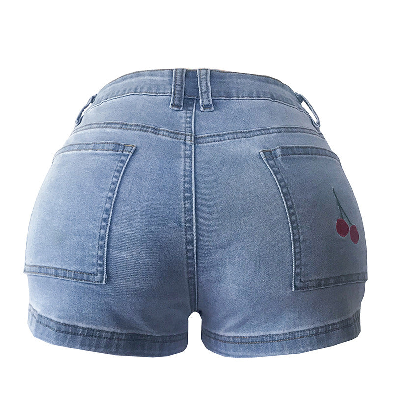 Coole Jeans-Shorts für Damen mit farbenfroher Stickerei und entspannter Passform von MODEGEIST