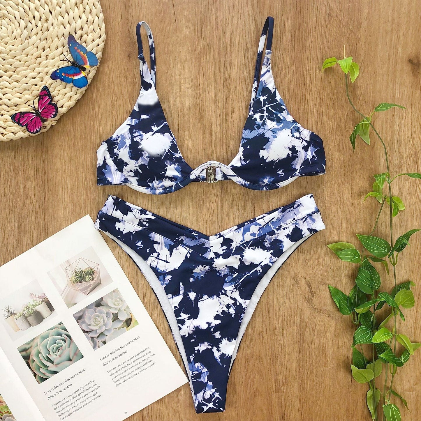 Bikini für Damen mit verstellbaren Trägern und elegantem Schnitt von MODEGEIST