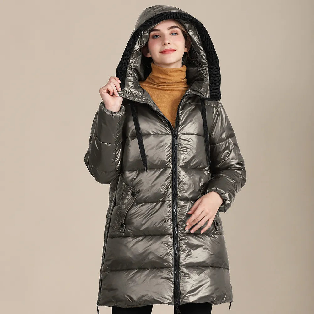 ModeGeist | glänzende, gestepptes Nylon-Winterdoudoune mit Kapuze für Damen