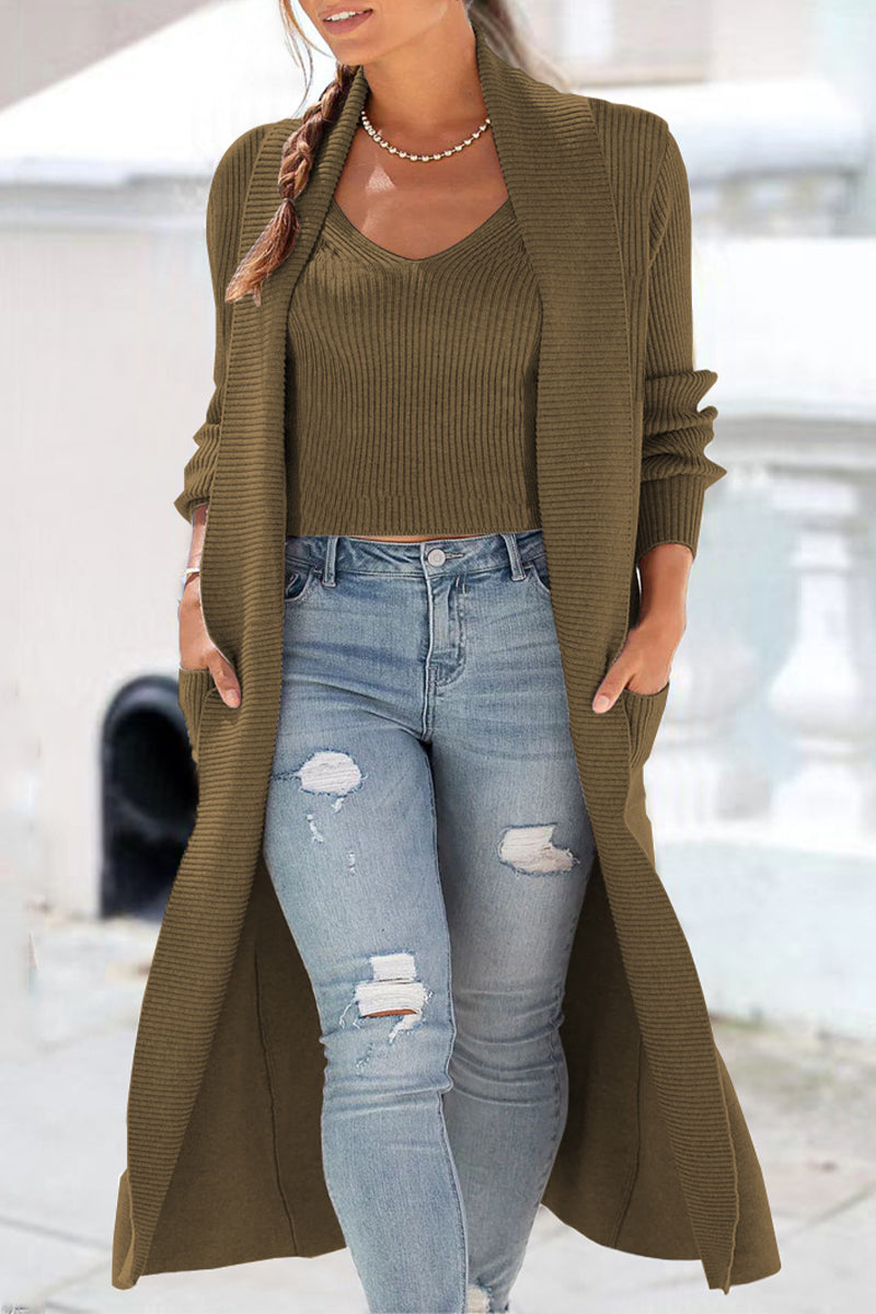 ModeGeist | Modisches und Minimalistisches Winterkleid