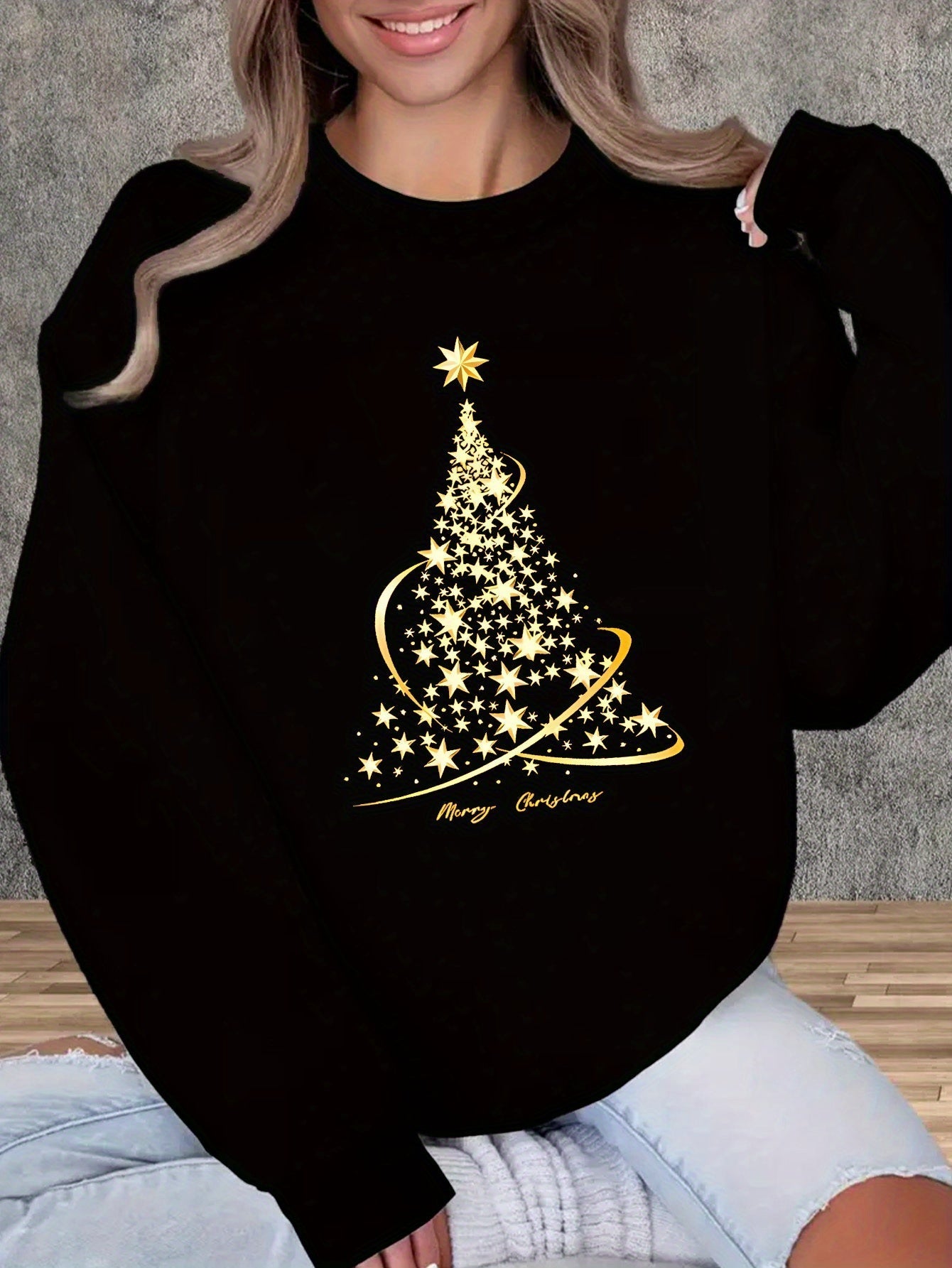 ModeGeist | Jul Sweatshirt mit Print Baumwolle Goldener Weihnachtsbaum Design