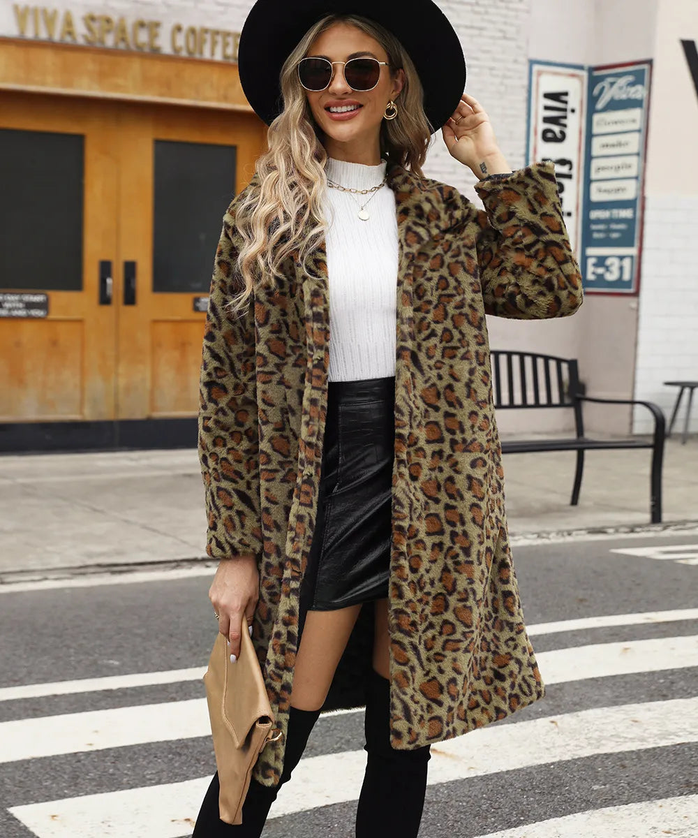 ModeGeist | Plüschjacke mit Leopardenmuster