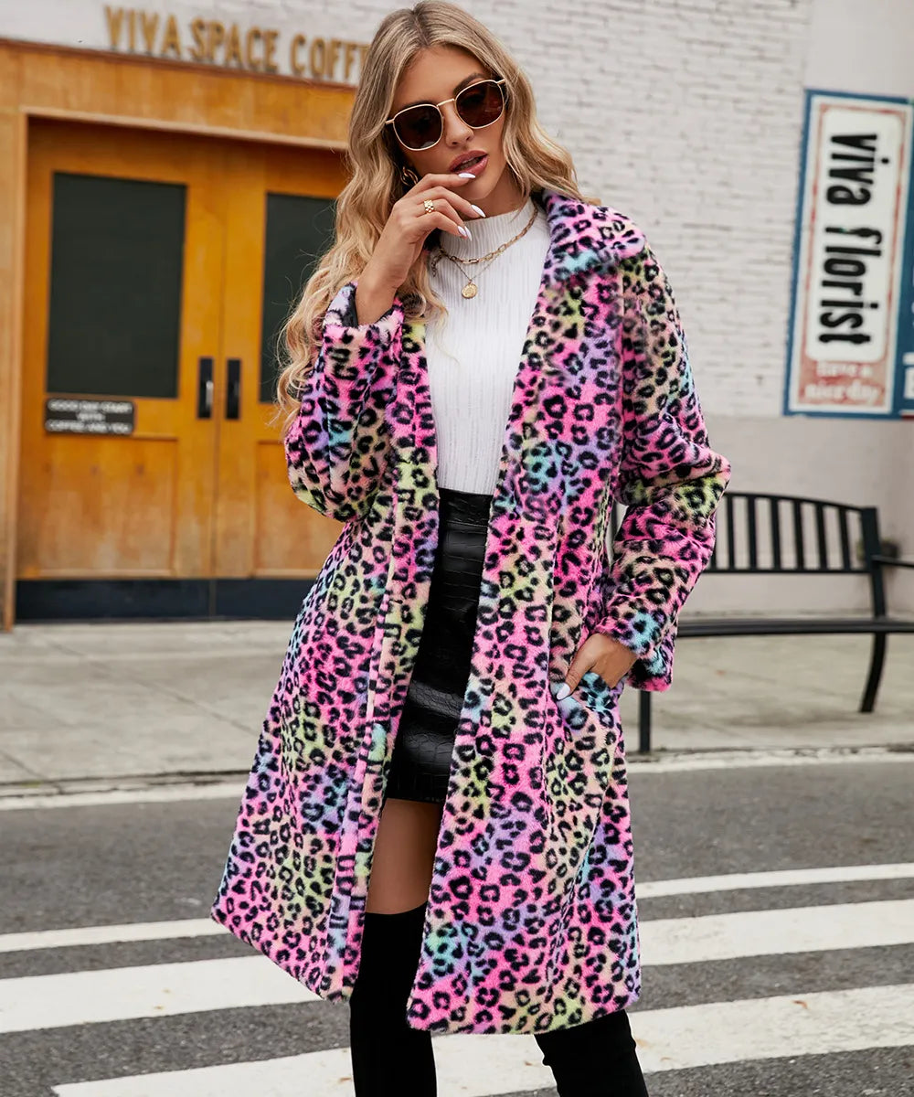 ModeGeist | Plüschjacke mit Leopardenmuster