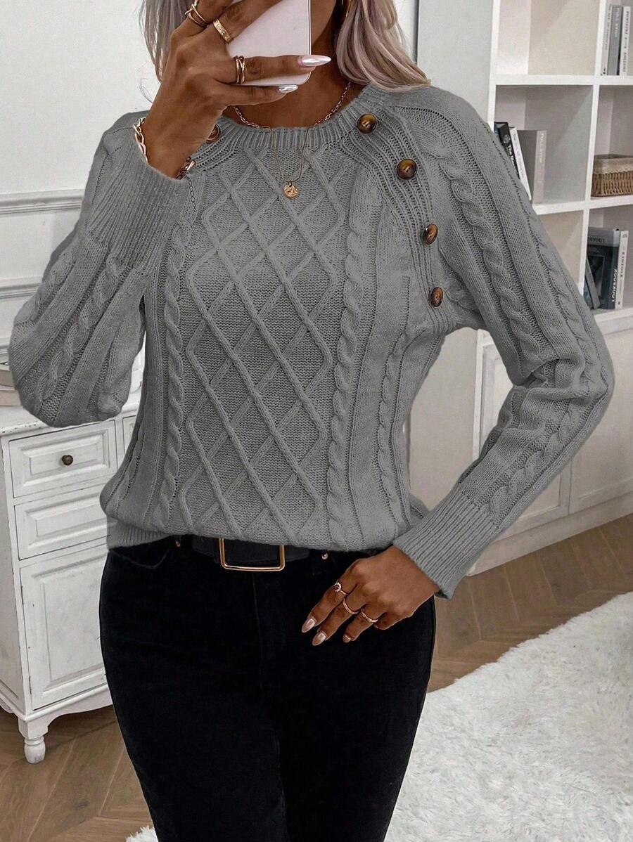 MODEGEIST Damen Zopfstrick-Pullover Knopfdetails kuschelig Grau