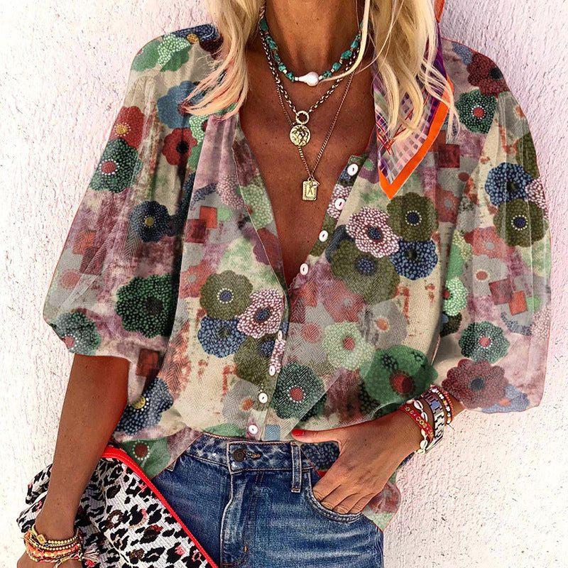 Blouse with floral print and relaxed fit by MODEGEIST