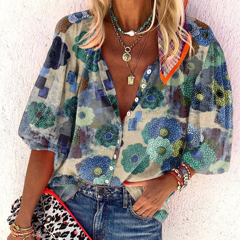 Blouse with floral print and relaxed fit by MODEGEIST