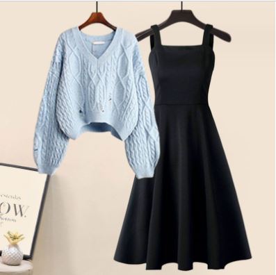 ModeGeist | Zweiteiliges Satz Bestehend Aus Einem Hochwertigen Cross Strickpullover und Einem Eleganten Kleid