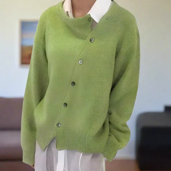 ModeGeist | Weiche Strickjacke mit Diagonaler Knopfleiste