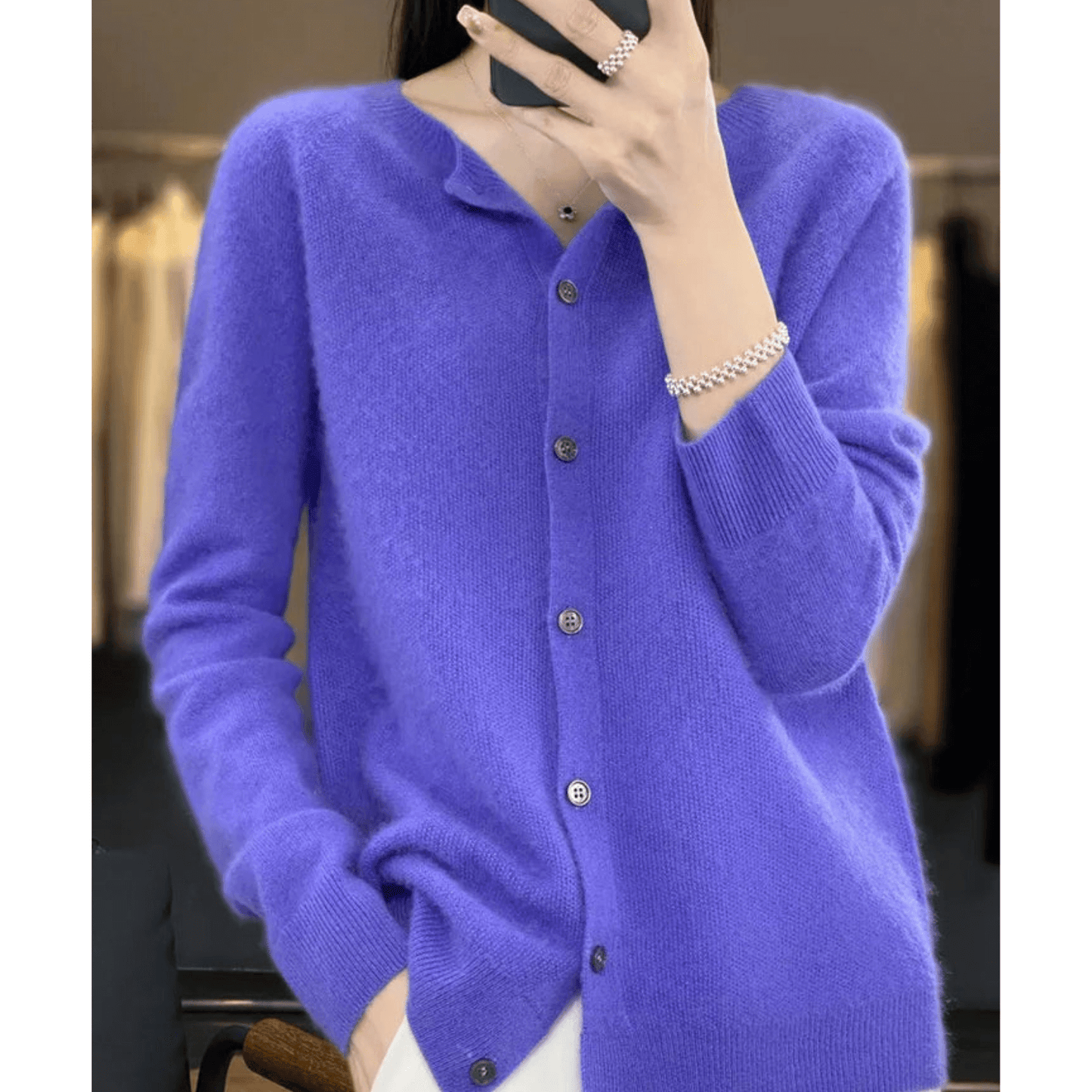 ModeGeist | Damen Feinstrickjacke Mit Rundhalsausschnitt