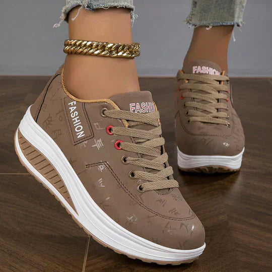 Damen-Keil-Sneaker von Helaine Ruth